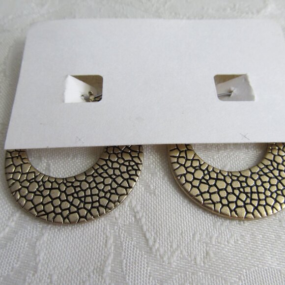 NWT Lia Sophia Hoop Earrings Gold Tone & Enamel - Picture 6 of 6